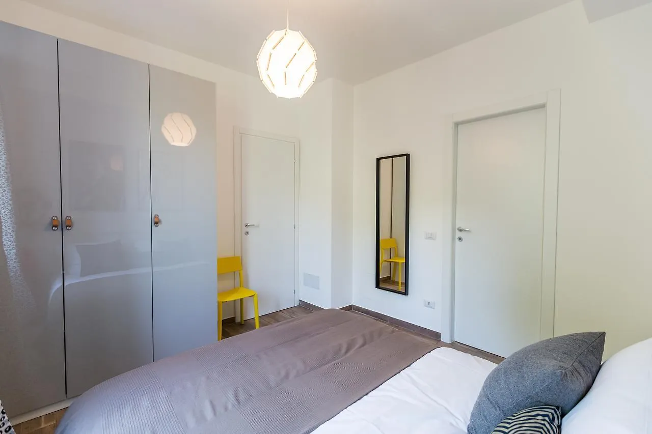 Certosa Colorful Mini Flats Apartment Milan
